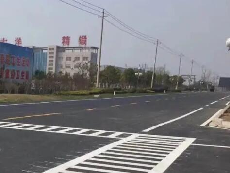 蘇州道路劃線漆施工多少錢一米？飛揚(yáng)市政價(jià)格合理